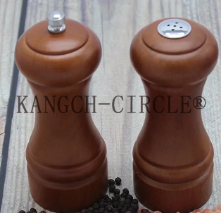 Pepper mill   